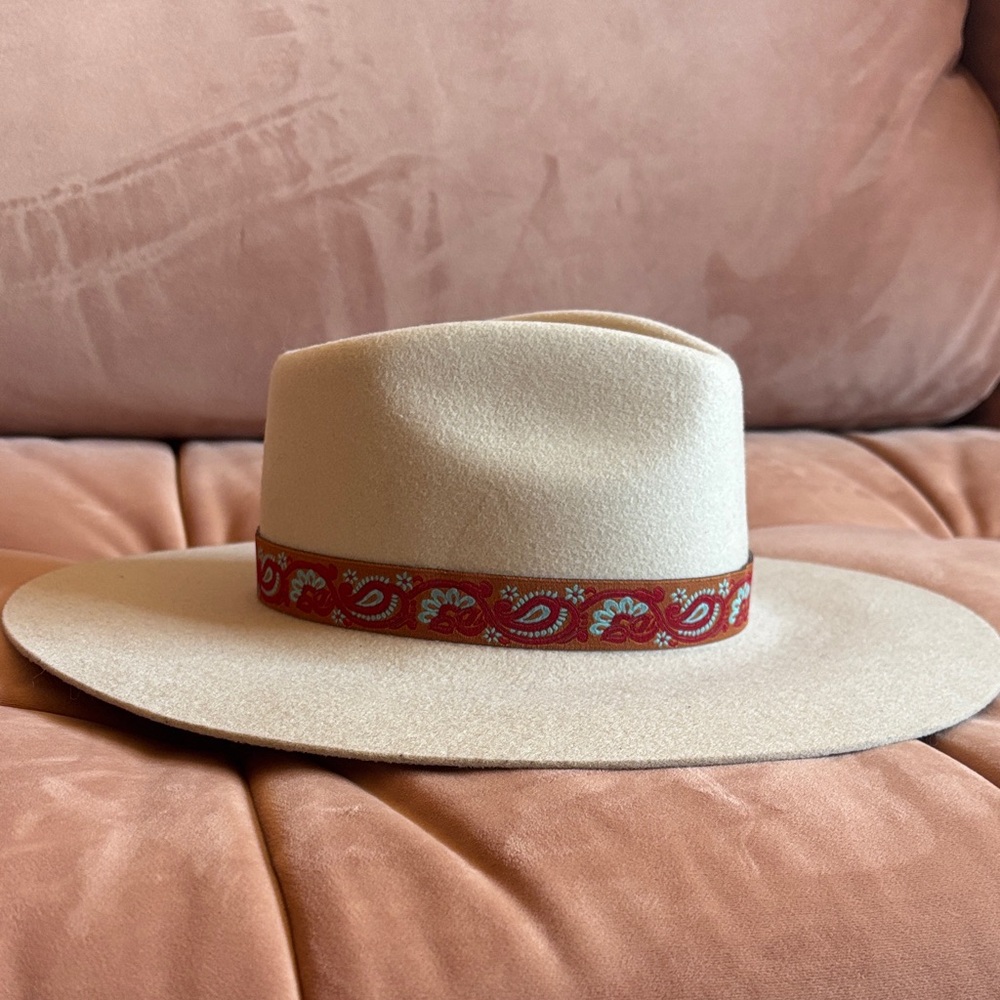 Twister Cream Hat with Red Band